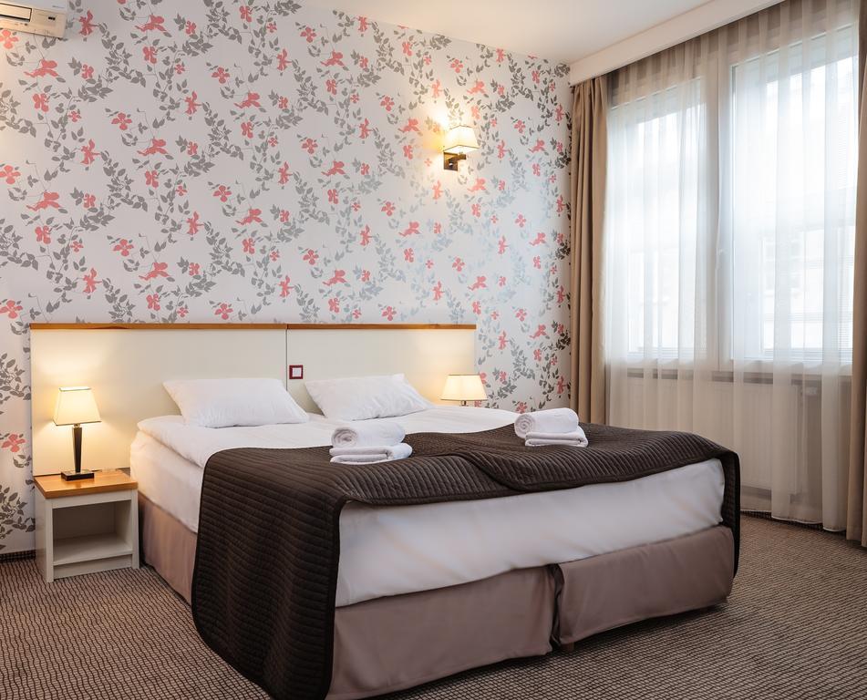 Hotel Kracow Residence Krasków Exteriör bild